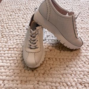 Wonders | White Platform Sneakers | Size 6